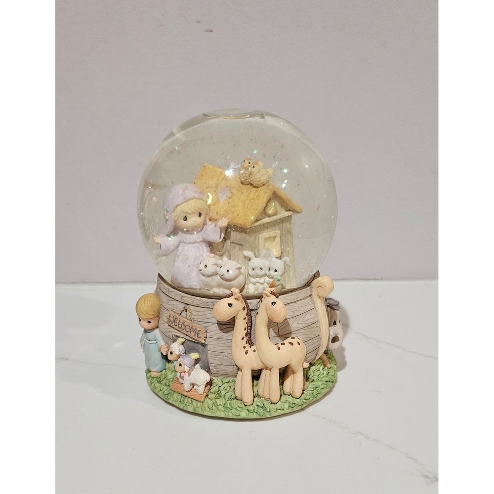Precious Moments Noahs Ark Musical Snow Globe Two By Two Animals 2000 PMI